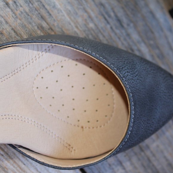 Journee Collection Bettie Tru Comfort ALMOND Toe Mid Heel Pumps Grey 9 NWOB - Picture 8 of 14